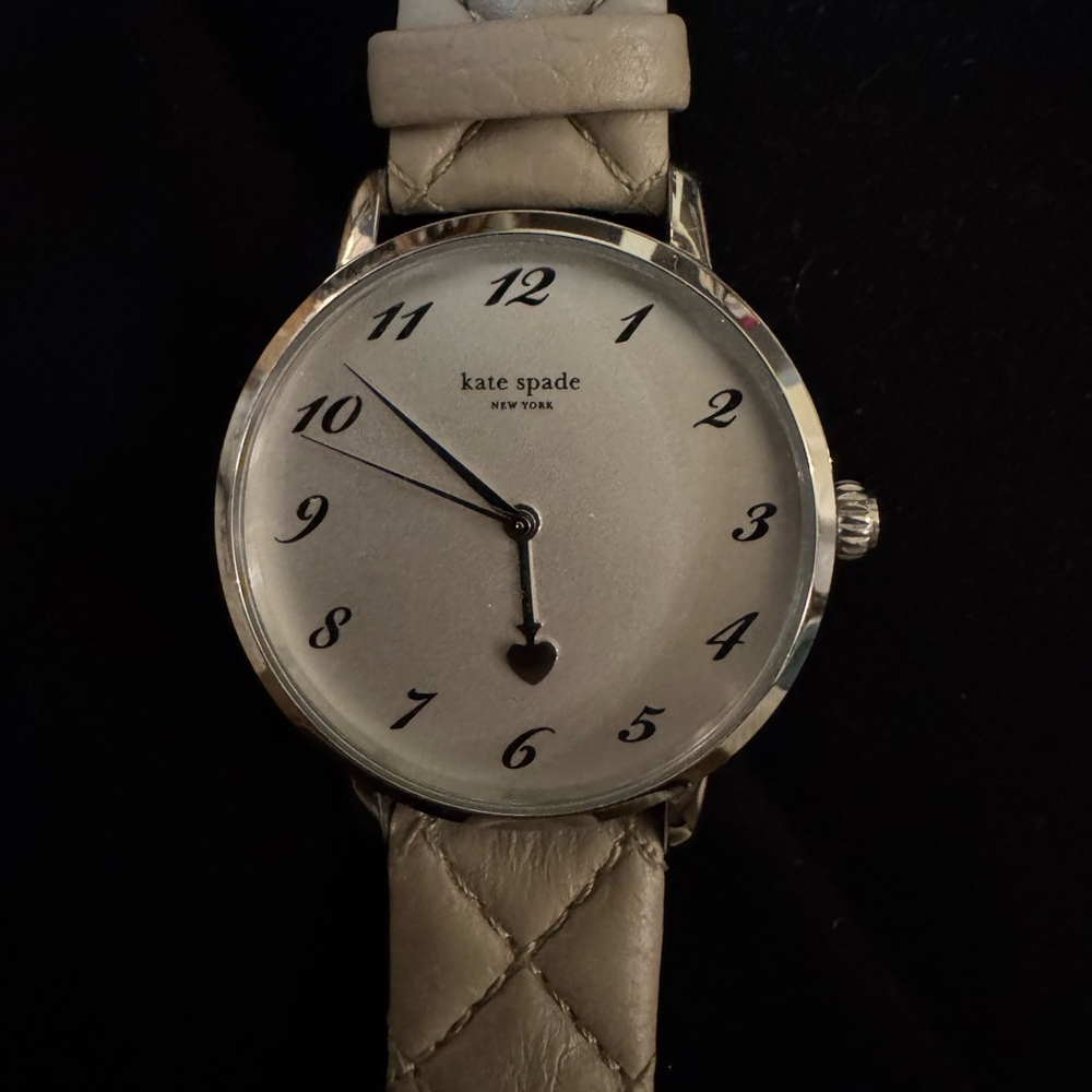 Kate Spade New York Metro 0785 Women Beige Leather Analog Dial Wrist Watch VK117